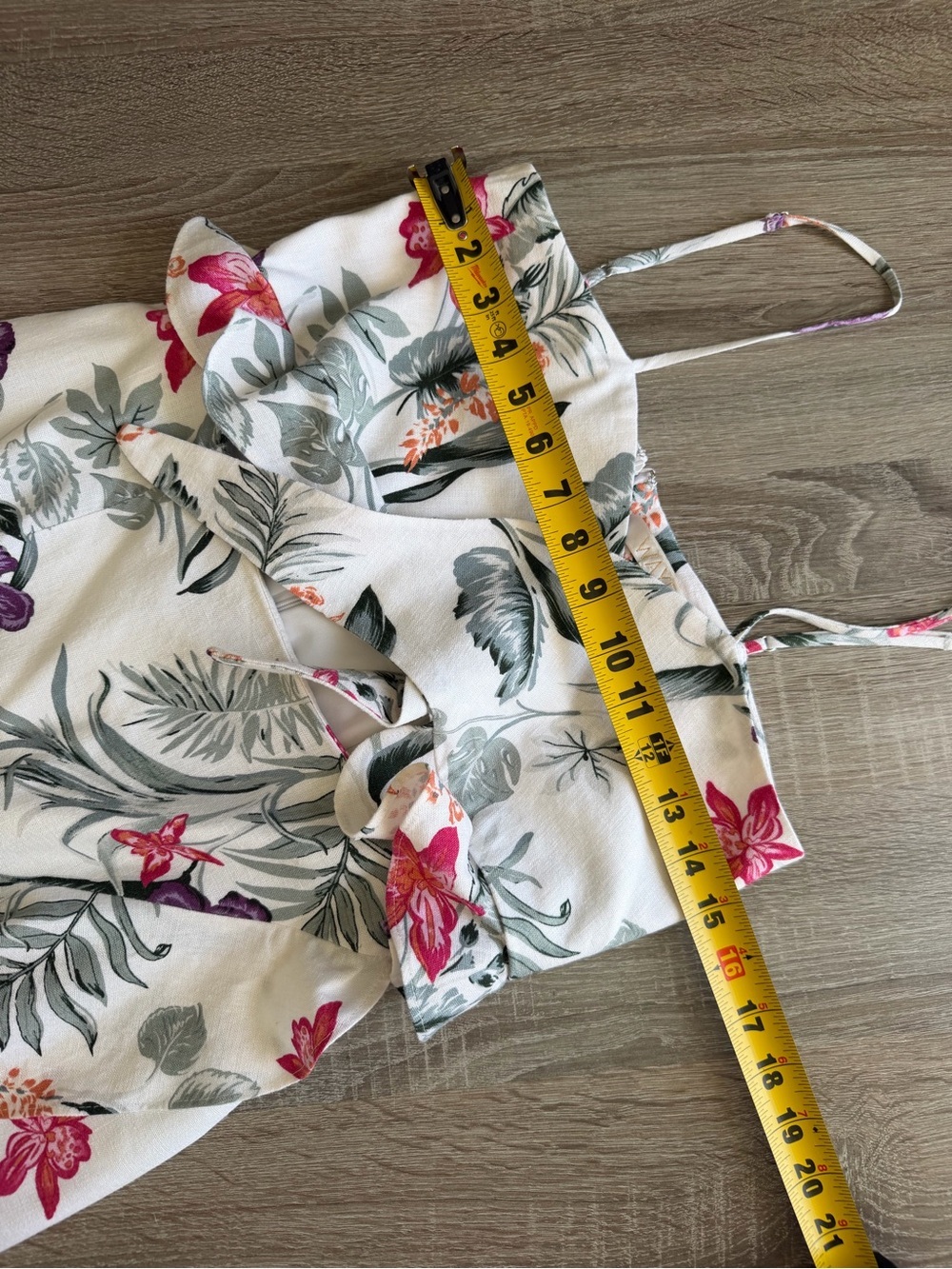 Wayf Mahari Ruffle Knot Front Floral Linen Blend Dress - Picture 7 of 16